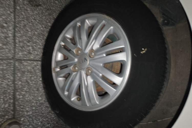 Used Kia K2 2012 Sedan 1.4L MT GLS Commemorative Edition Right Rear Wheel Hub
