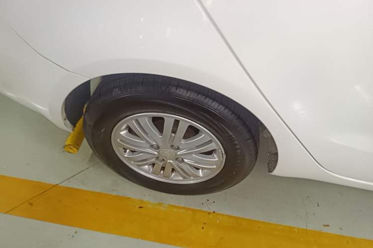 Used Kia K2 2012 Sedan 1.4L MT TOP Commemorative Edition Right Rear Wheel Hub