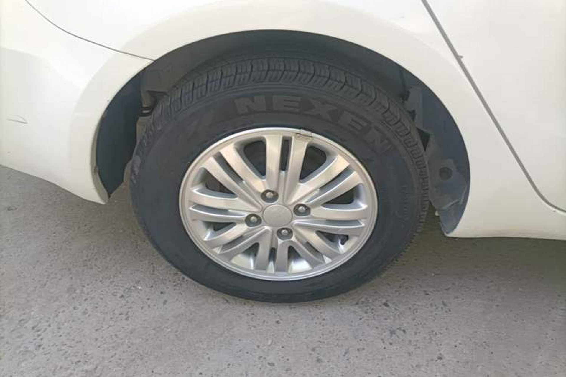 Used Kia K2 2012 Sedan 1.4L Automatic GLS Commemorative Edition Right Rear Wheel Hub