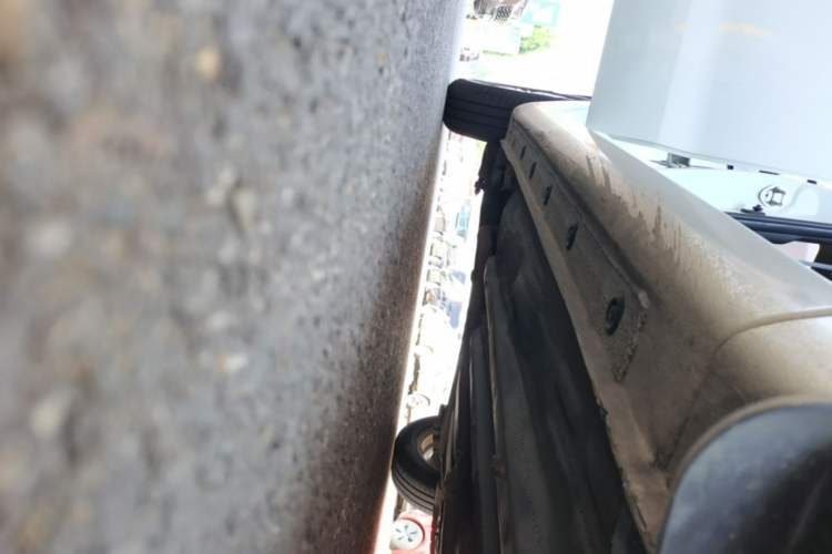Used Kia K2 2012 Sedan 1.4L Automatic GLS Commemorative Edition Right Side Sill