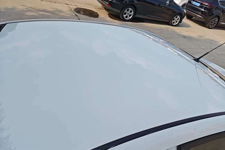 Used Kia K2 2012 Sedan 1.4L Automatic GLS Commemorative Edition Roof
