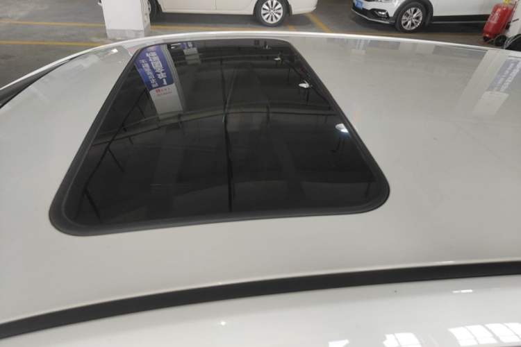 Used Kia K2 2012 Hatchback 1.6L AT Premium Roof