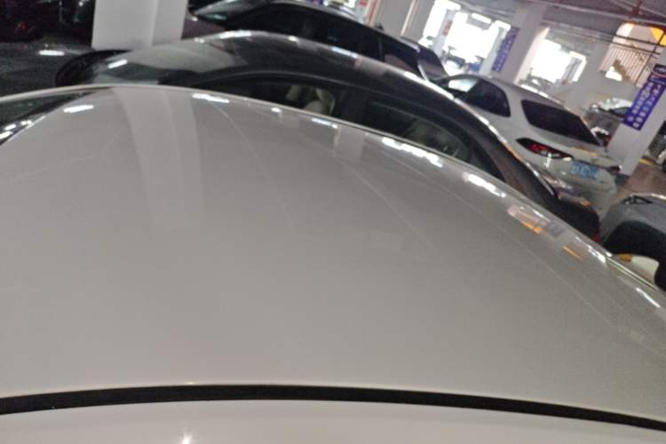 Used Kia K2 2012 Sedan 1.4L MT GLS Commemorative Edition Roof