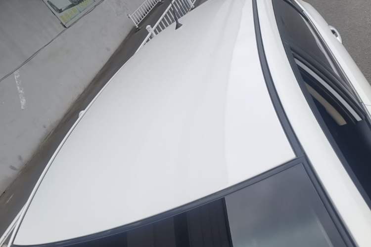 Used Kia K2 2012 Hatchback 1.4L MT GLS Commemorative Edition Roof