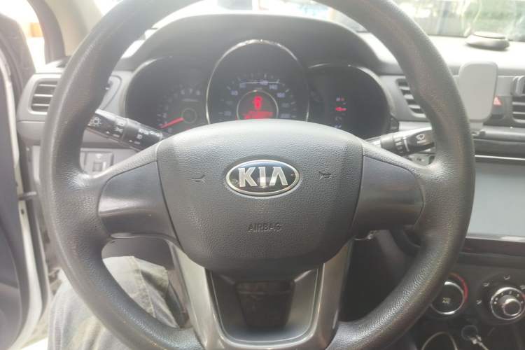 Used Kia K2 2012 Sedan 1.4L MT GLS Commemorative Edition Steering Wheel
