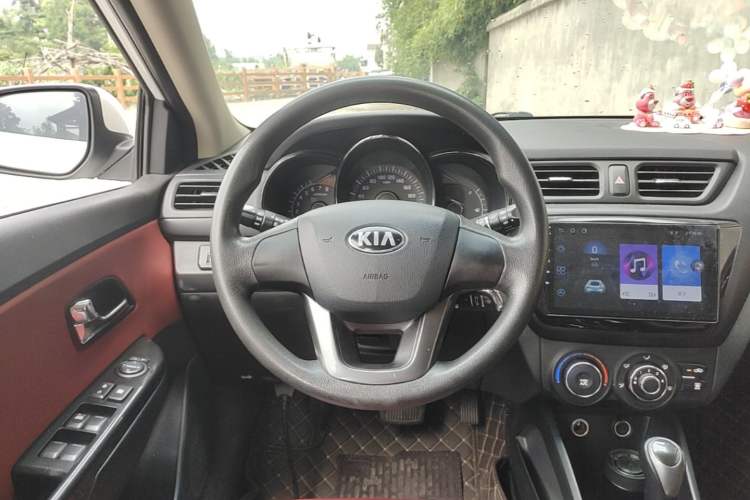 Used Kia K2 2012 Hatchback 1.4L Automatic Cool Edition Steering Wheel
