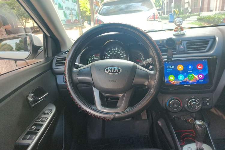 Used Kia K2 2012 Sedan 1.4L Automatic GLS Commemorative Edition Steering Wheel