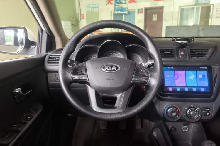 Used Kia K2 2012 Sedan 1.4L MT GLS Commemorative Edition Steering Wheel