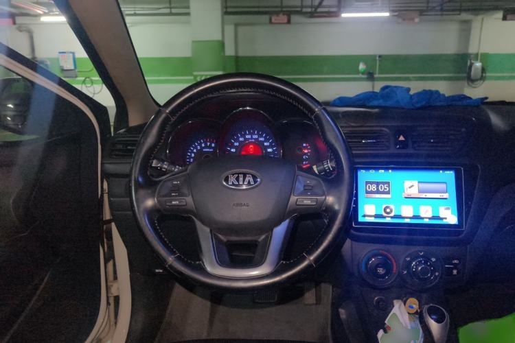 Used Kia K2 2012 Sedan 1.6L Automatic Transmission Premium Commemorative Edition Steering Wheel