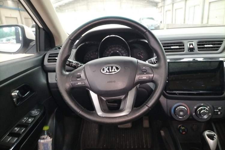 Used Kia K2 2012 Sedan 1.6L Automatic Transmission Premium Commemorative Edition Steering Wheel