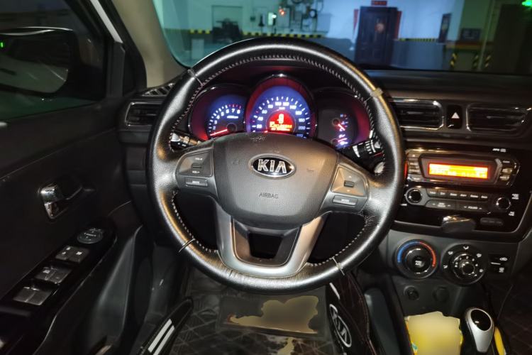 Used Kia K2 2012 Sedan 1.6L Automatic Transmission Premium Commemorative Edition Steering Wheel