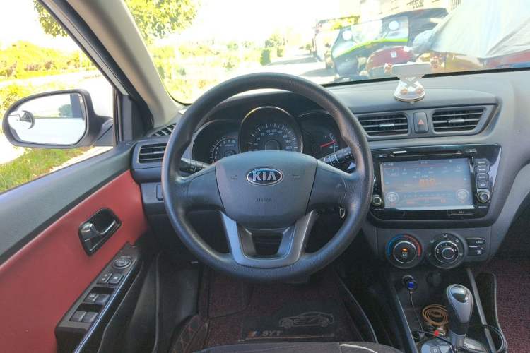 Used Kia K2 2012 Hatchback 1.4L Automatic Cool Edition Steering Wheel