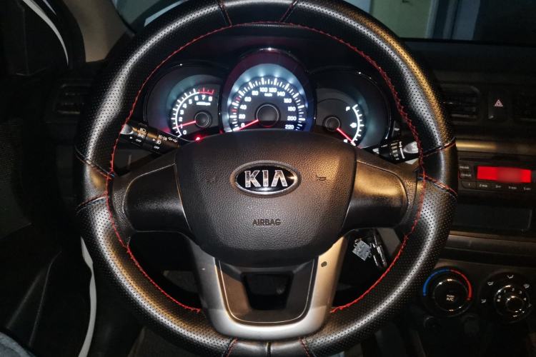 Used Kia K2 2012 Sedan 1.4L MT GLS Commemorative Edition Steering Wheel