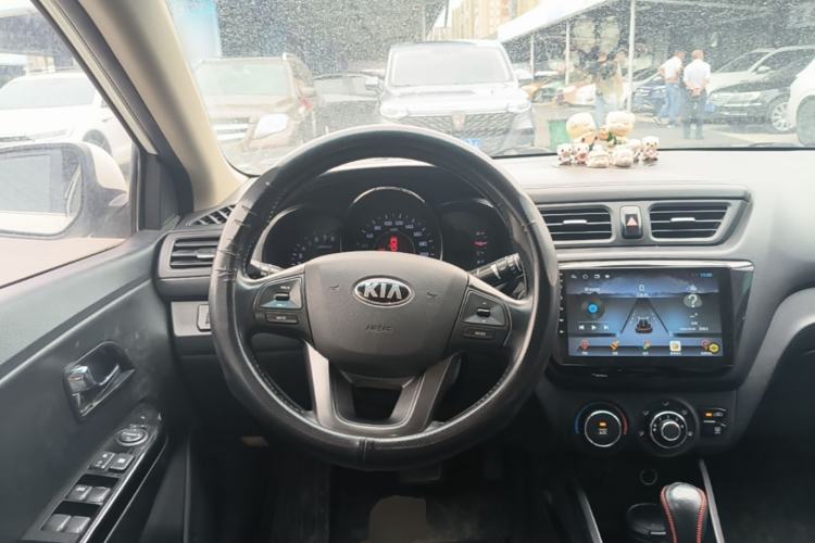 Used Kia K2 2012 Sedan 1.6L AT Premium ECO Steering Wheel