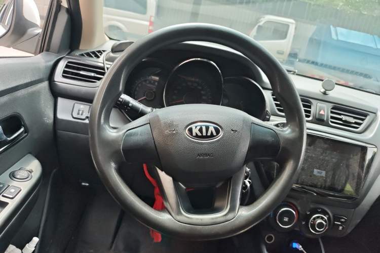 Used Kia K2 2012 Sedan 1.4L MT GLS Commemorative Edition Steering Wheel