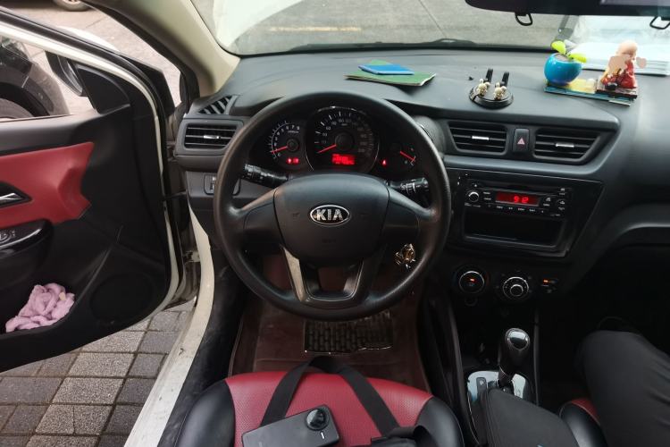 Used Kia K2 2012 Hatchback 1.4L Automatic Cool Edition Steering Wheel