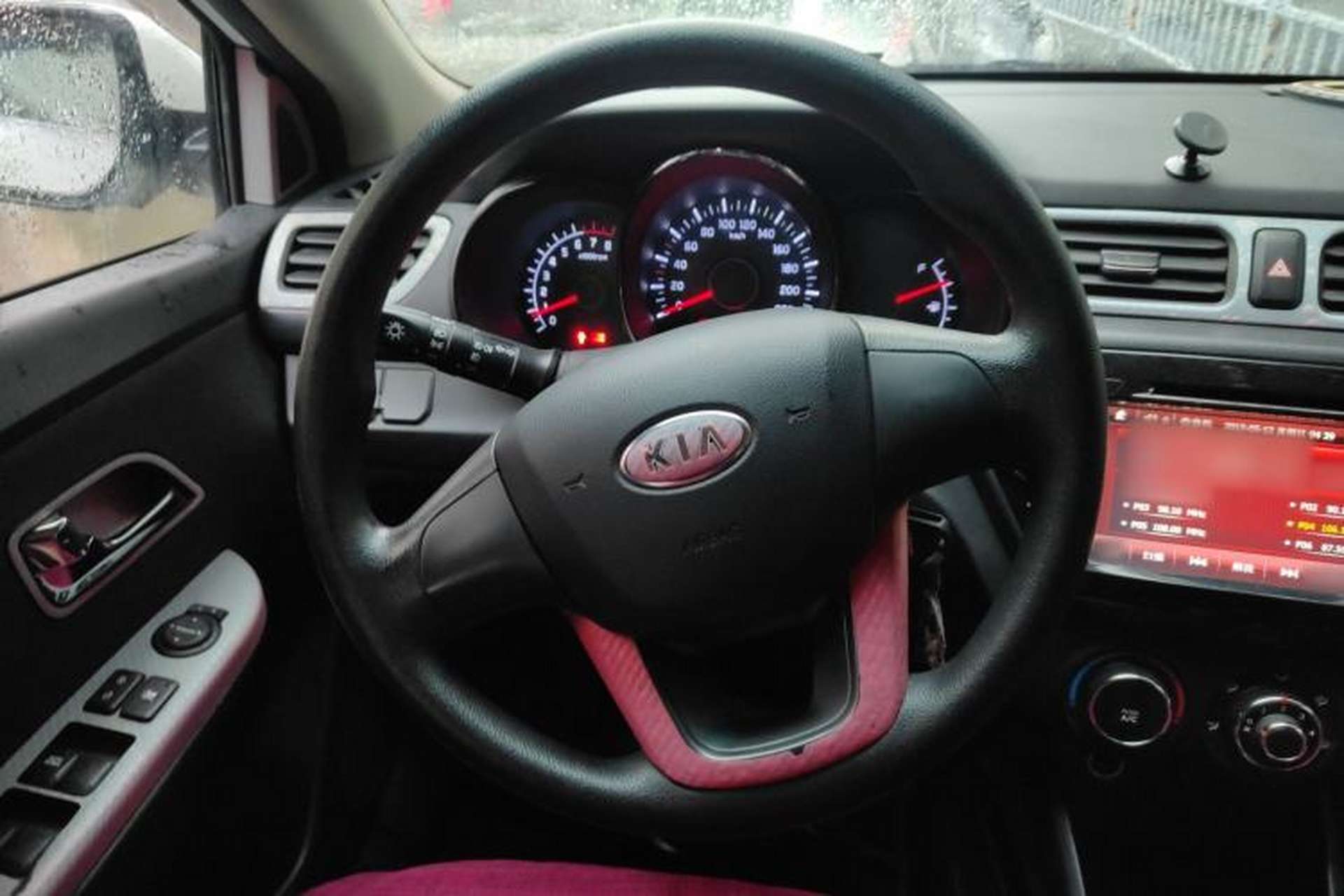 Used Kia K2 2012 Sedan 1.4L MT GLS Commemorative Edition Steering Wheel