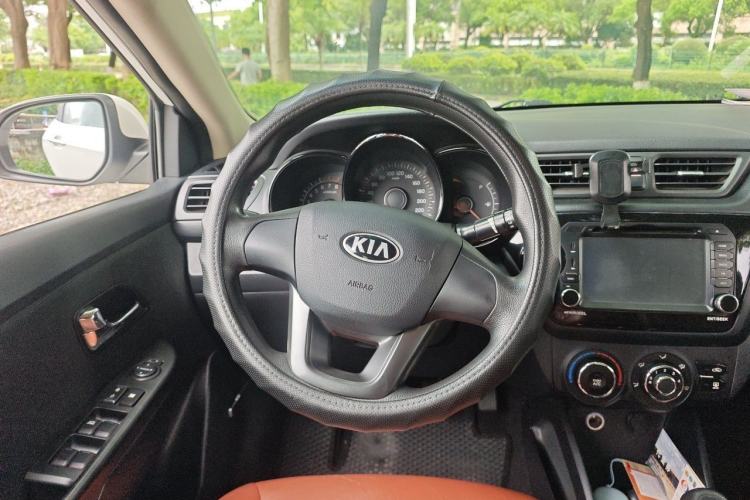 Used Kia K2 2012 Sedan 1.4L MT GLS Commemorative Edition Steering Wheel