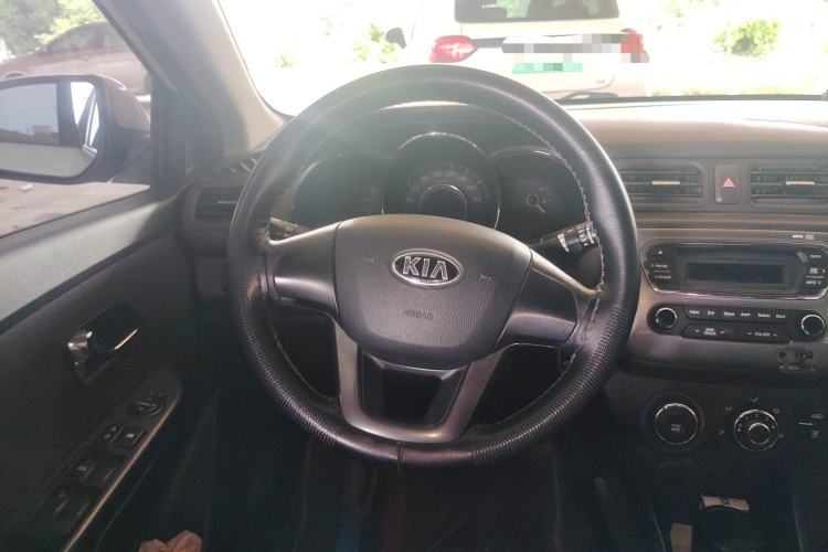 Used Kia K2 2012 Sedan 1.4L MT TOP Commemorative Edition Steering Wheel