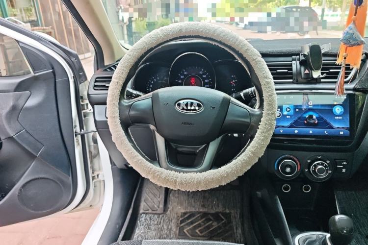 Used Kia K2 2012 Sedan 1.4L MT TOP Commemorative Edition Steering Wheel