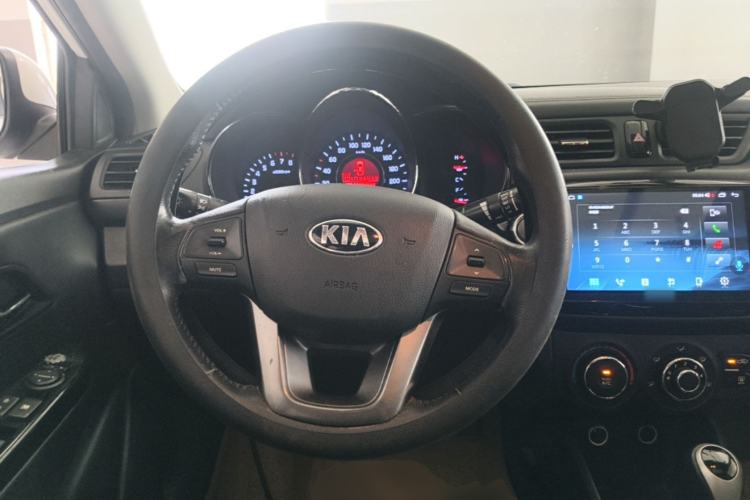 Used Kia K2 2012 Sedan 1.6L Automatic Transmission Premium Commemorative Edition Steering Wheel