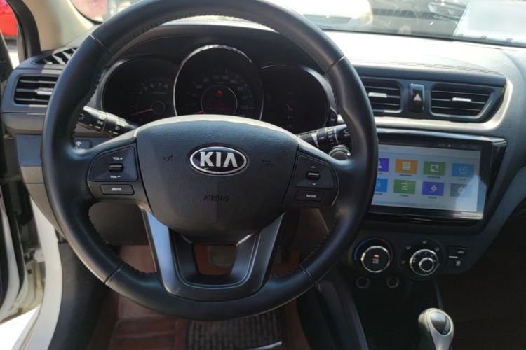 Used Kia K2 2012 Sedan 1.6L Automatic Transmission Premium Commemorative Edition Steering Wheel
