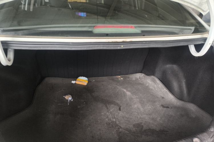 Used Kia K2 2012 Sedan 1.4L MT GLS Commemorative Edition Trunk
