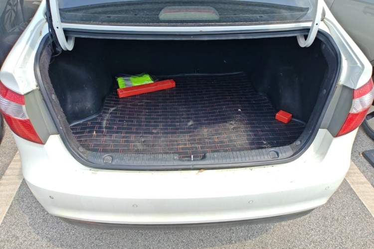 Used Kia K2 2012 Sedan 1.6L Automatic Transmission Premium Commemorative Edition Trunk