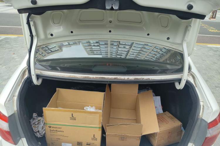 Used Kia K2 2012 Sedan 1.4L Automatic GLS Commemorative Edition Trunk