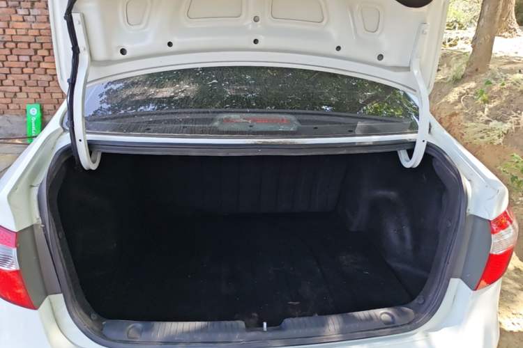 Used Kia K2 2012 Sedan 1.4L MT GLS Commemorative Edition Trunk