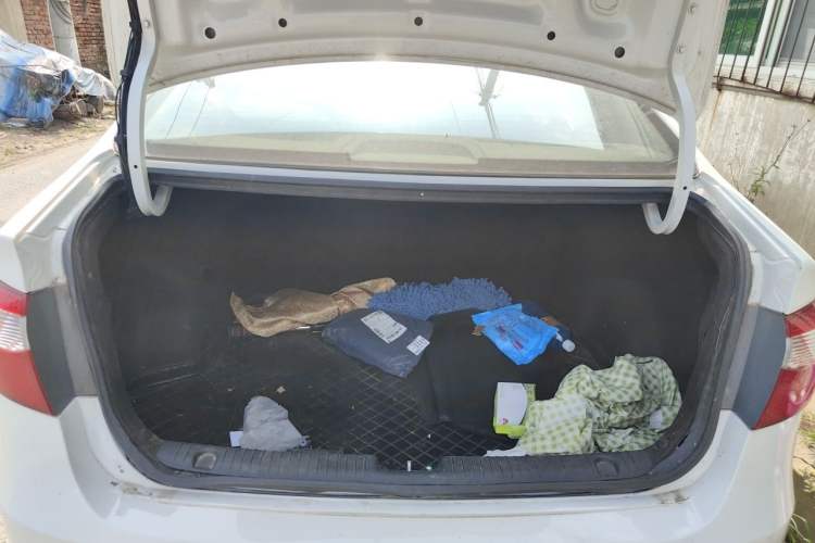 Used Kia K2 2012 Sedan 1.4L MT GLS Commemorative Edition Trunk