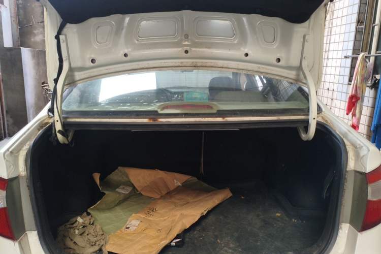 Used Kia K2 2012 Sedan 1.6L Automatic Transmission Premium Commemorative Edition Trunk