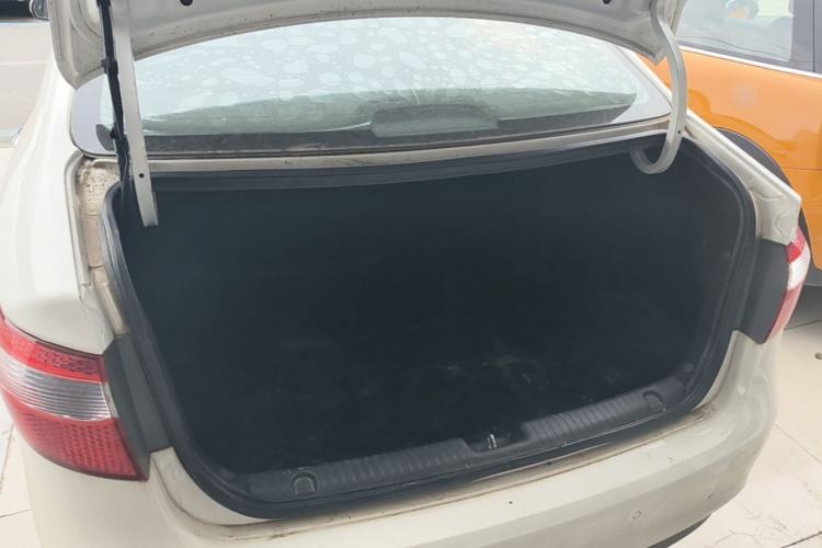 Used Kia K2 2012 Sedan 1.6L AT Premium ECO Trunk