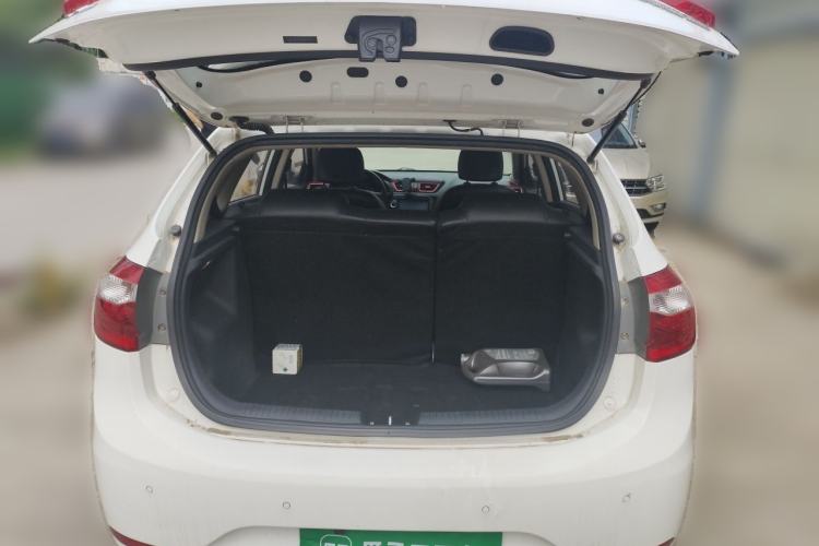 Used Kia K2 2012 Hatchback 1.4L MT Cool Edition Commemorative Model Trunk