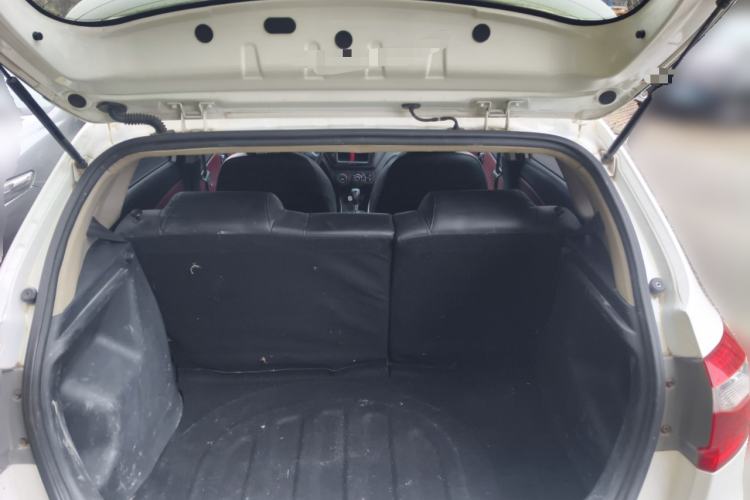 Used Kia K2 2012 Hatchback 1.4L Automatic Cool Edition Trunk