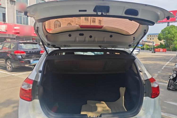 Used Kia K2 2012 Hatchback 1.6L AT Premium Commemorative Edition Trunk