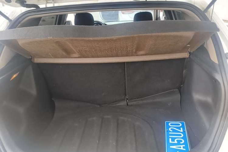 Used Kia K2 2012 Hatchback 1.4L MT GLS Commemorative Edition Trunk