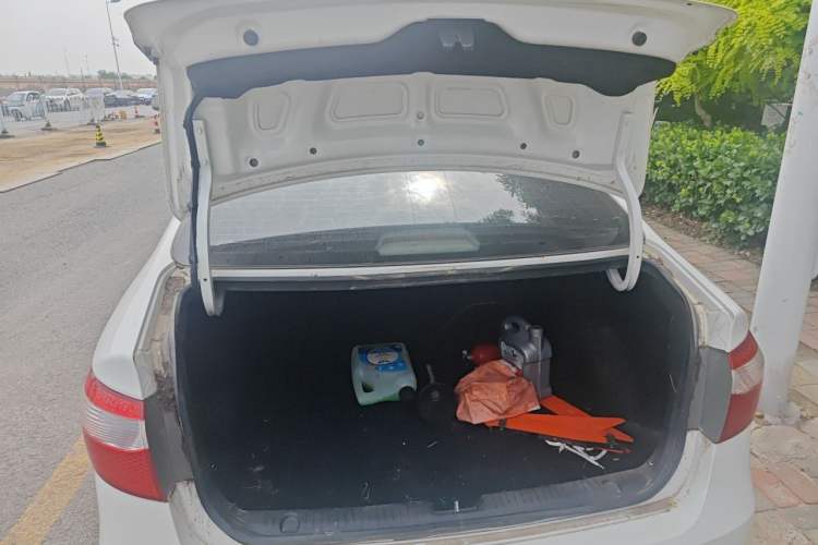 Used Kia K2 2012 Sedan 1.4L MT GLS Commemorative Edition Trunk