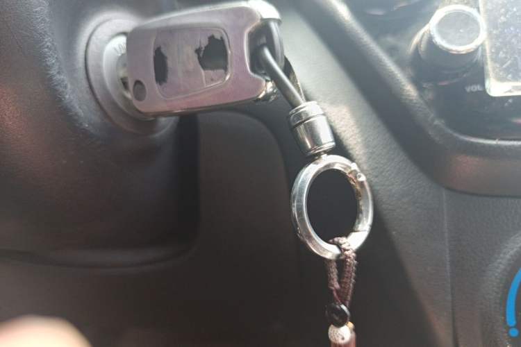 Used Kia K2 2012 Hatchback 1.4L AT GLS Vehicle Key
