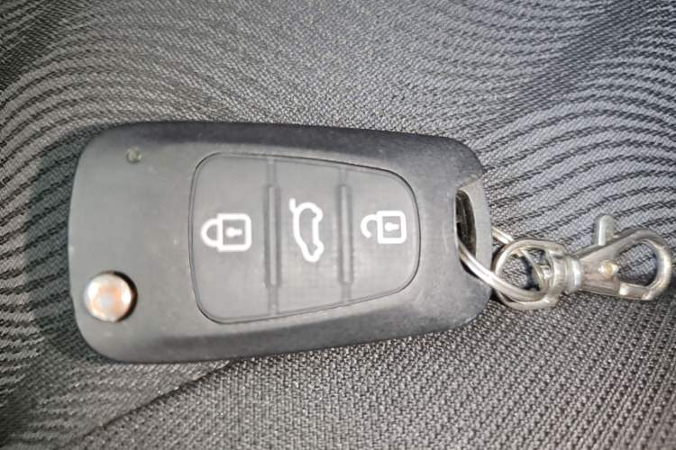 Used Kia K2 2012 Sedan 1.4L Automatic GLS Commemorative Edition Vehicle Key