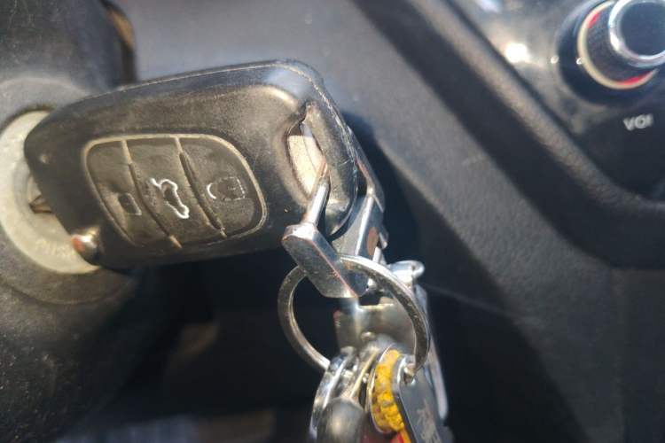Used Kia K2 2012 Sedan 1.4L Automatic GLS Commemorative Edition Vehicle Key