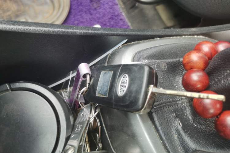 Used Kia K2 2012 Sedan 1.4L MT GLS Commemorative Edition Vehicle Key