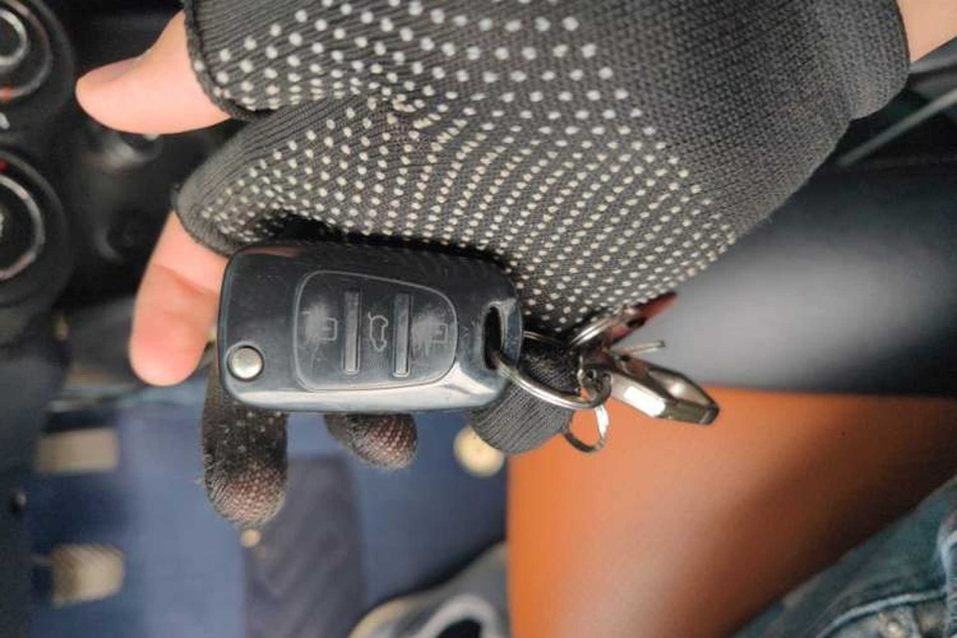 Used Kia K2 2012 Sedan 1.4L MT TOP Commemorative Edition Vehicle Key
