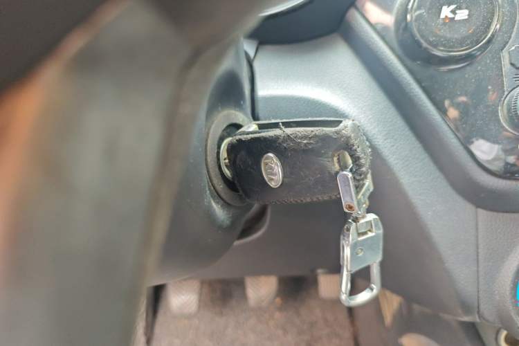 Used Kia K2 2012 Sedan 1.4L MT GLS Commemorative Edition Vehicle Key