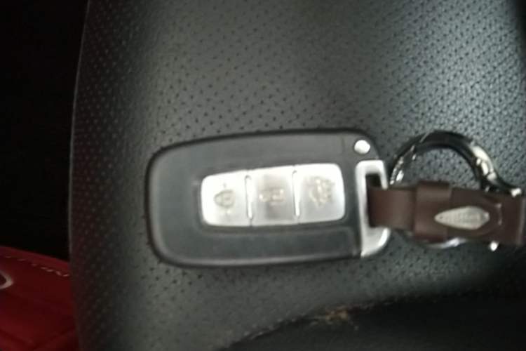 Used Kia K2 2012 Sedan 1.6L Automatic Transmission Premium Commemorative Edition Vehicle Key