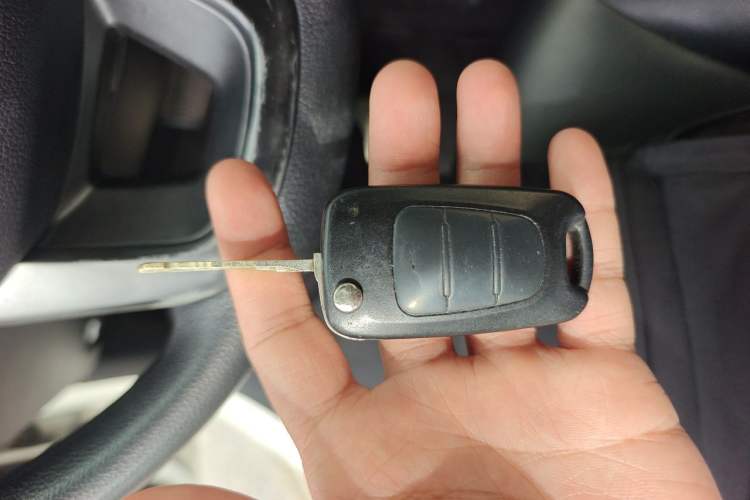 Used Kia K2 2012 Sedan 1.4L Automatic GLS Commemorative Edition Vehicle Key