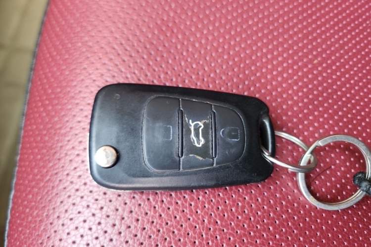 Used Kia K2 2012 Hatchback 1.4L MT Cool Edition Commemorative Model Vehicle Key