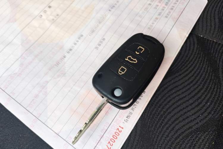 Used Kia K2 2012 Sedan 1.4L MT GLS Commemorative Edition Vehicle Key