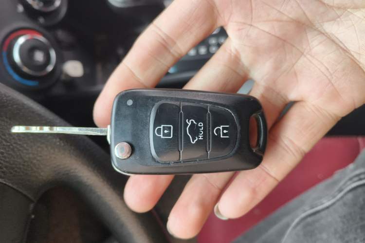 Used Kia K2 2012 Hatchback 1.4L Automatic Cool Edition Vehicle Key