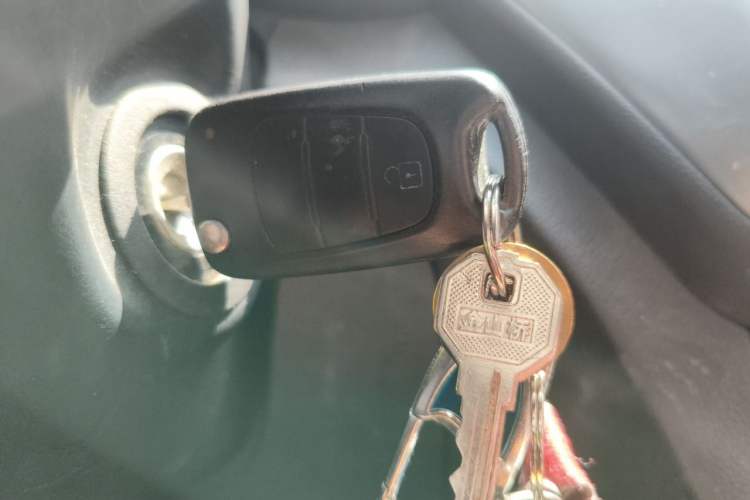 Used Kia K2 2012 Sedan 1.4L Automatic GLS Commemorative Edition Vehicle Key